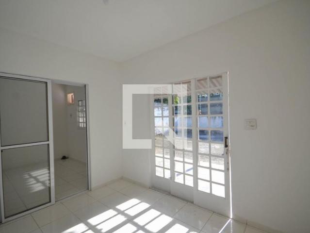 Casa, Cabuís, 1 Quarto, 200 m2 Nilópolis