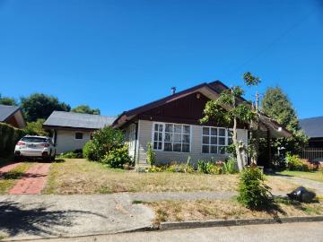 Casa en venta en Valdivia - Estacionamiento