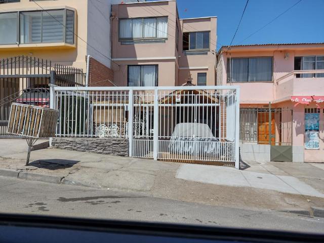 Casa, Calle Orella