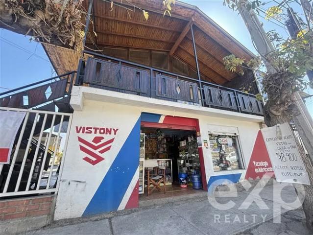 CASA calle principal del centro de catemu | 3 dormitorios por 250000. 00 en Catemu