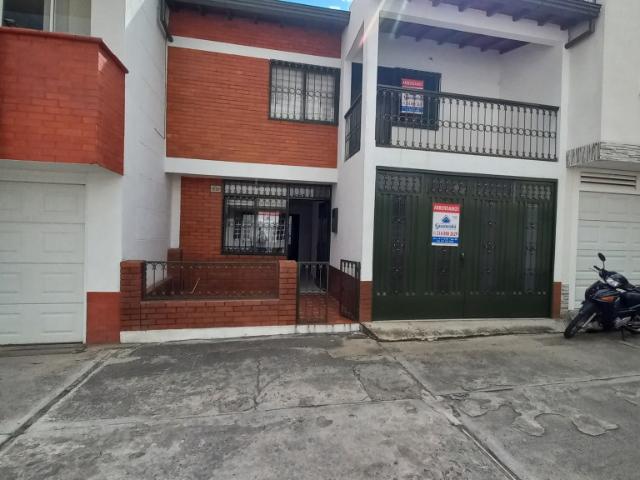 CASA CALLE 2C# 12 52, BELLA ISLA, San Gil