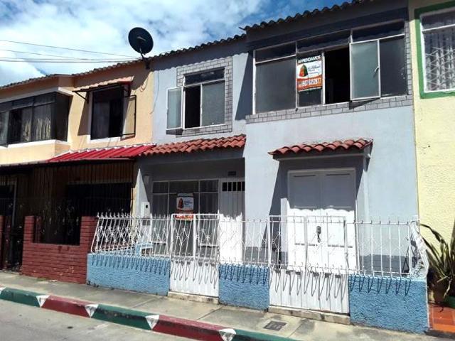 CASA CALLE 8 #26 21 MANZANA F LOCAL 4 ETAPA IV URB. ARENALES, Arenales, Girón