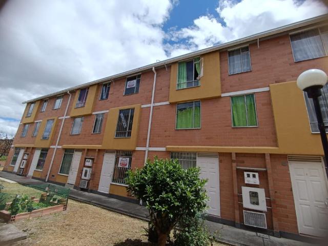 CASA Calle 8 A #92 71, Tintalá, Bogotá