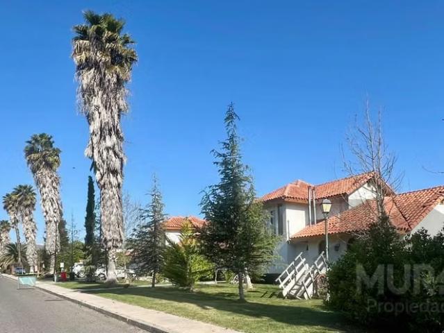 CASA Camino El Oliveto con Camino Lonquen Sur | 8 dormitorios por 580000. 00 en Talagante