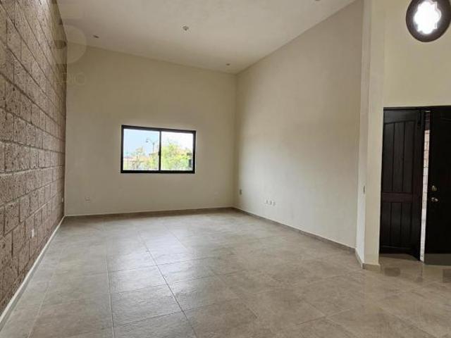 Casa campestre de 1 planta y 3 recámaras con baño completo frente a Ventanas Club de Golf