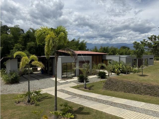 Exclusive Country House For Sale Gated Community Close To The Airport