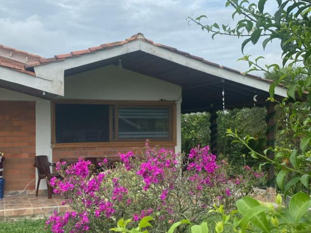 Casa Campestre En Venta En Alcala En. V242373