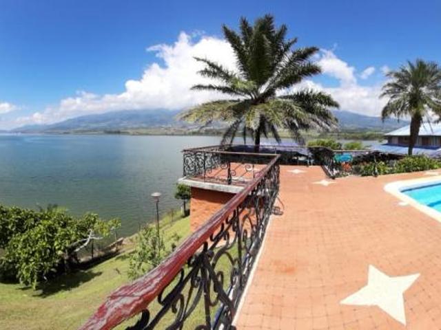 Casa Campestre En Venta En Darien En Lago Calima V186737
