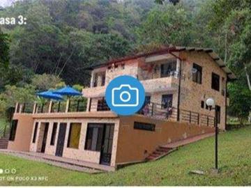 Casa Campestre En Venta En Anolaima En Anolaima, Vereda San Isidro V226850