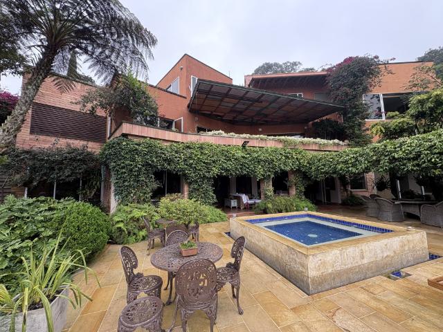Casa Campestre En Venta En Cali En El Saladito V211878