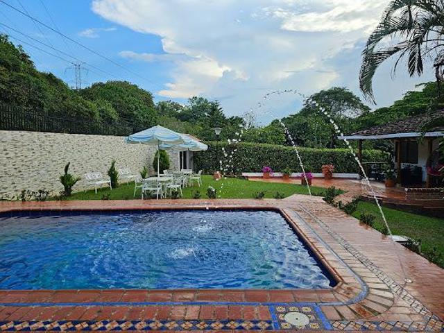 Casa Campestre En Venta En Cali En La Buitrera V223286