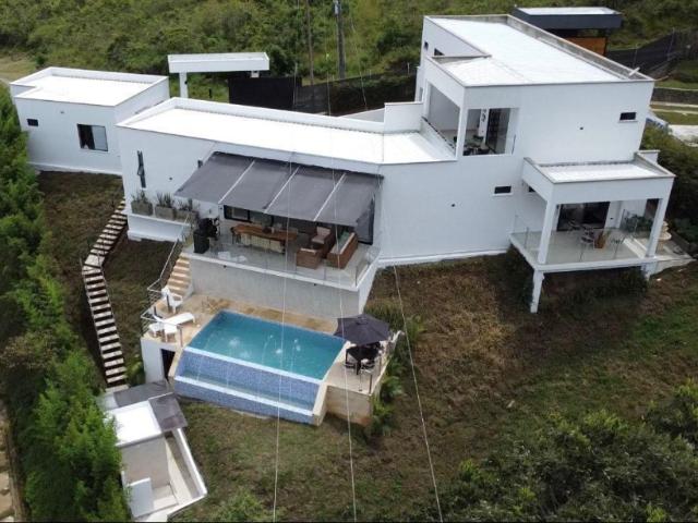 Casa Campestre En Venta En Calima En Lago Calima V192173
