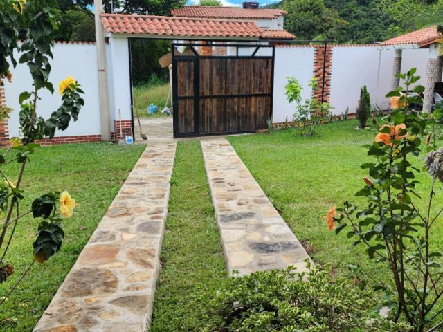 Casa Campestre En Venta En Chinacota En. V219020