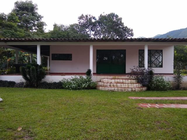 Casa Campestre En Venta En Chinacota En Chinacota V219965
