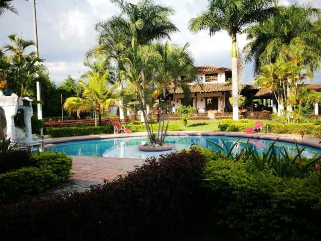 Casa Campestre En Venta En El Cerrito En Santa Elena El Cerrito V204840