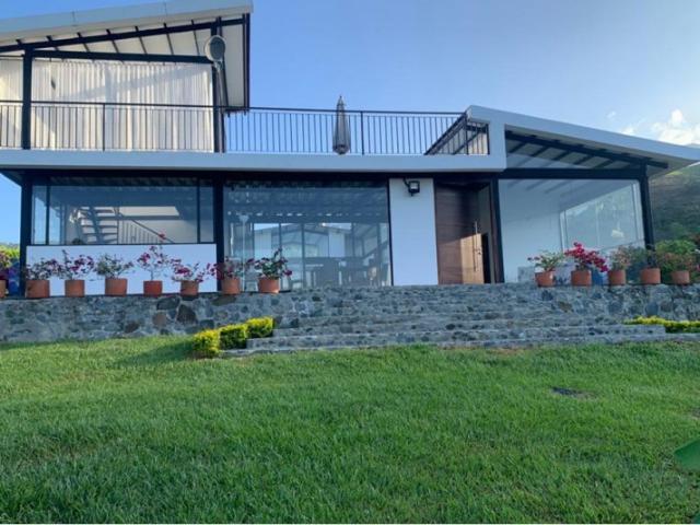 Casa Campestre En Venta En Ginebra En Costa Rica V241690