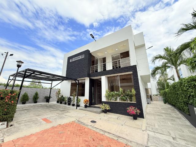 Casa Campestre En Venta En Girardot En Condominio Casa Loma V206408