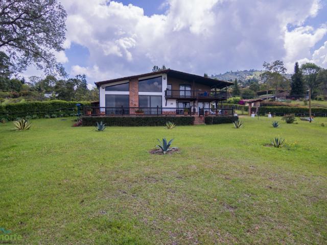 Casa Campestre En Venta En Guarne En Vereda Montanez Guarne V273490