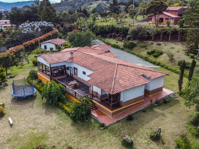Casa Campestre En Venta En Guarne V367205