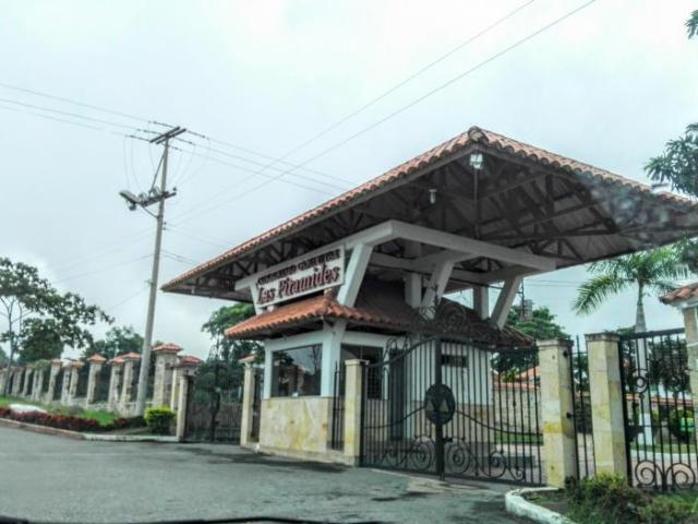 Casa Campestre En Venta En Junin En. V254344