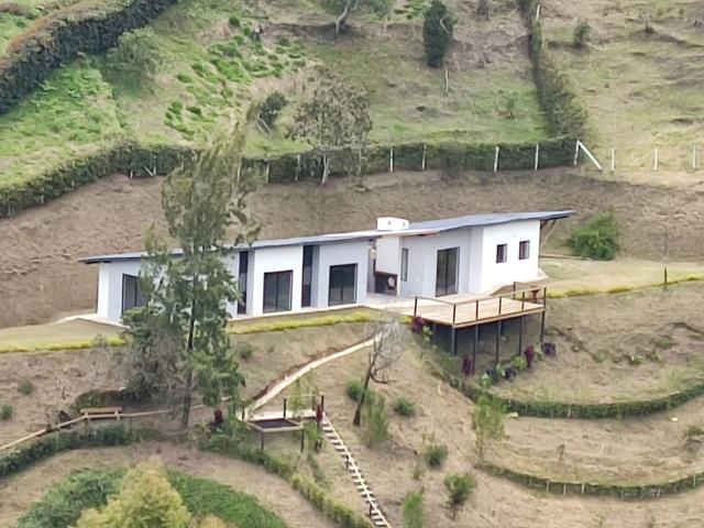 Casa Campestre En Venta En El Penol En Vereda La Culebra V229124