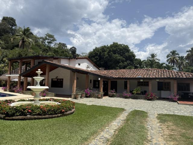 Casa Campestre En Venta En Santafe De Antioquia V345798