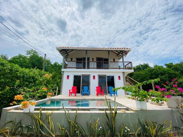 Casa Campestre En Venta En Santiago De Tolu En Playa El Frances V328834