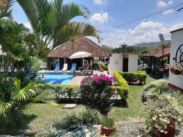 Casa Campestre En Venta En San Pedro En Los Chancos V387302
