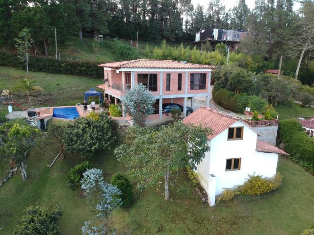 Casa Campestre En Venta En San Vicente En Vereda Guamito V275095