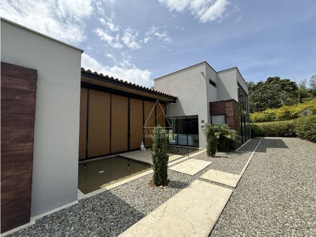 Casa Campestre En Alquiler o Venta Condominio Aeropuerto El Edén