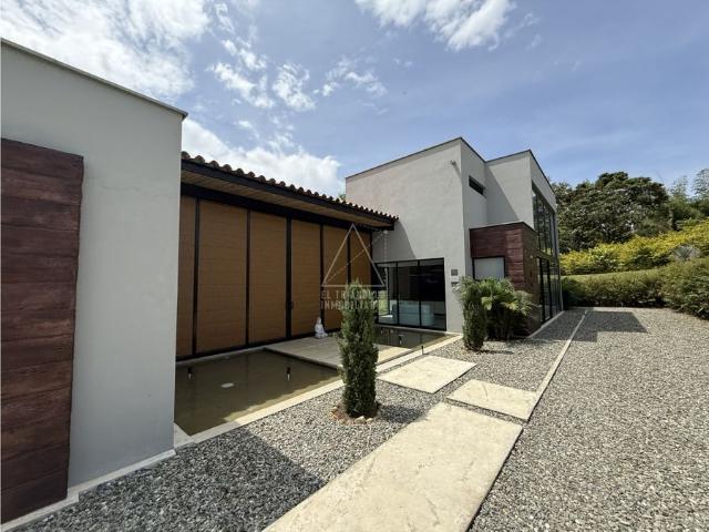 Casa Campestre En Alquiler o Venta Condominio Aeropuerto El Edén