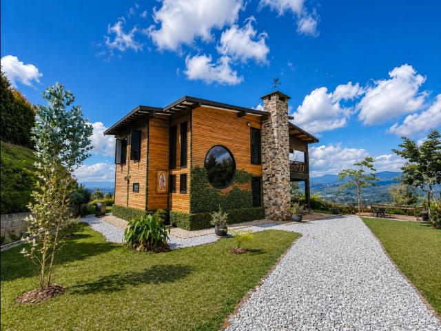 Casa campestre en arriendo, Vereda la charanga