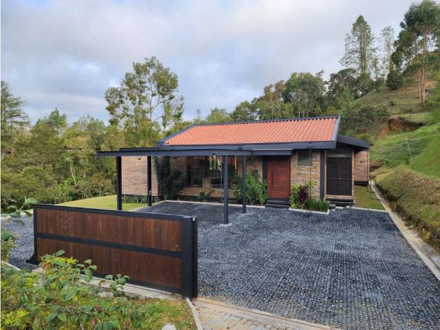 Casa campestre en arriendo, Vereda pantanillo