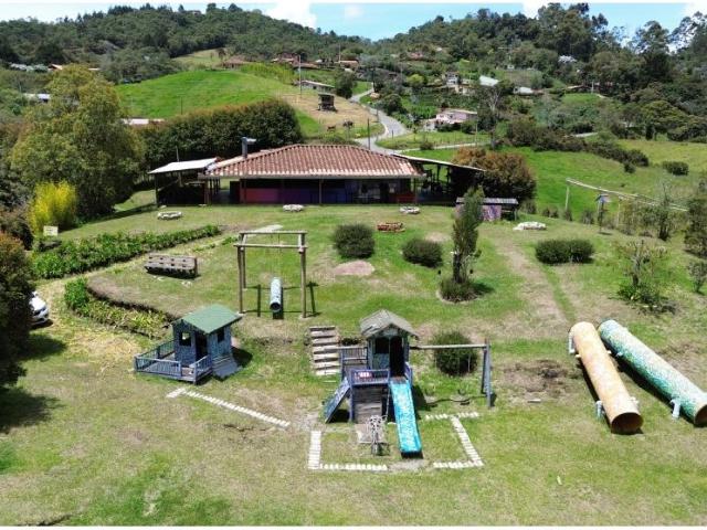 Casa campestre en arriendo, Alto de las palmas