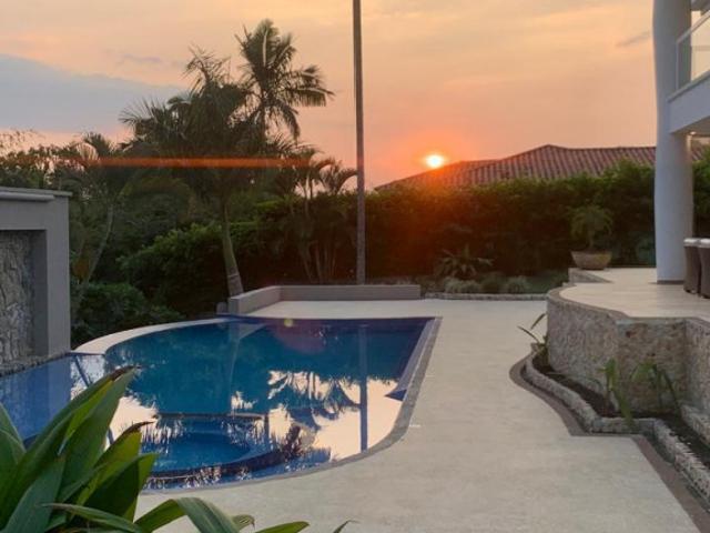 Casa Campestre En Arriendo En Altos Del Rosario En Malabar A393695