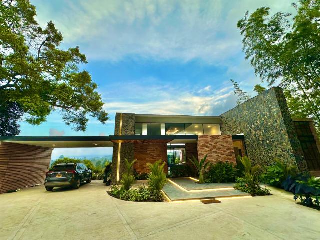 Casa Campestre En Arriendo En Guatape A154023
