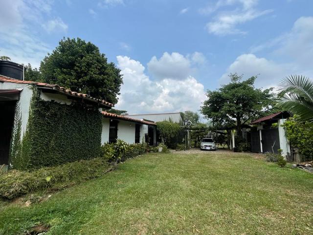 Casa Campestre En Arriendo En Jamundi A159191
