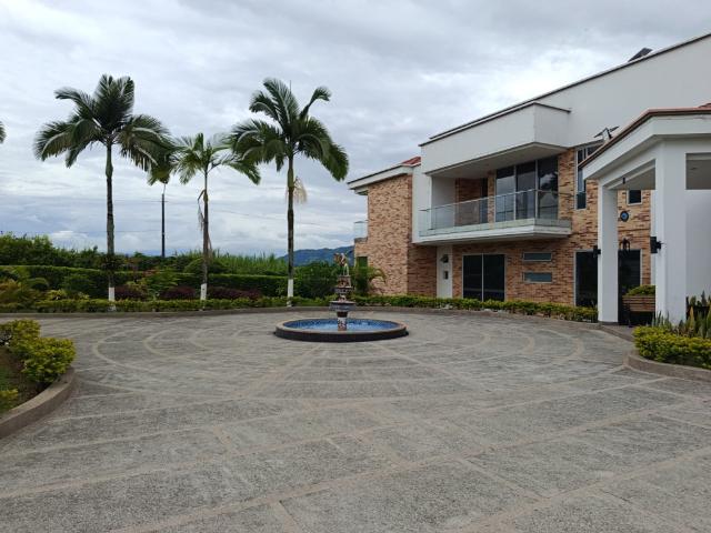 Casa Campestre En Arriendo En Pereira A386664