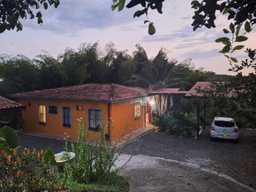 Casa Campestre En Arriendo En Pereira En Combia A301459