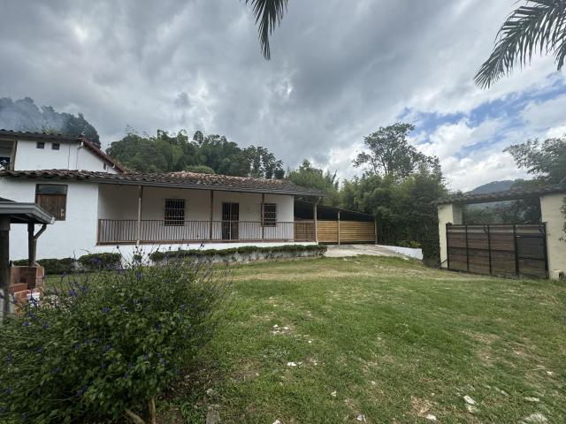 Casa campestre en arriendo, La tablacita