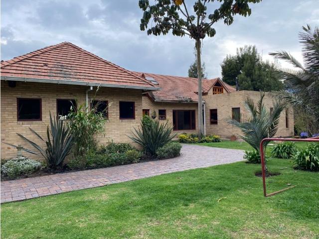 Casa campestre en arriendo o venta, Briceño