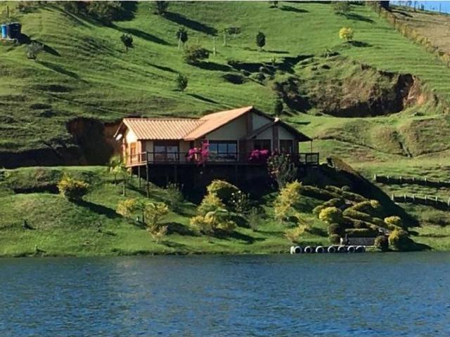 Casa campestre en arriendo o venta, El peñol