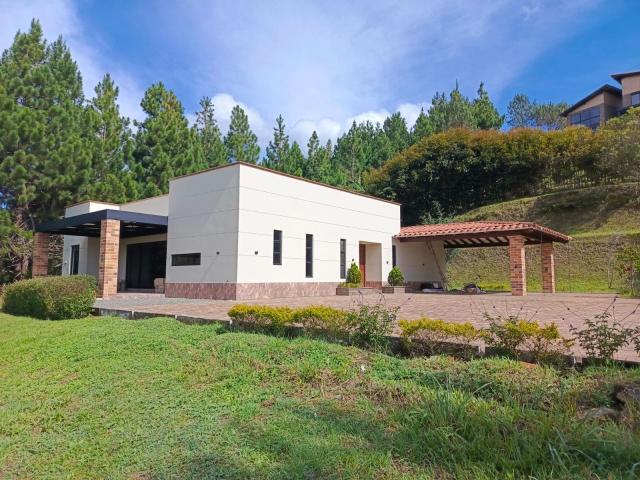 Casa campestre en arriendo, San vicente