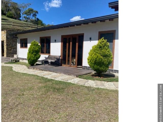 Casa Campestre en Arriendo La Ceja