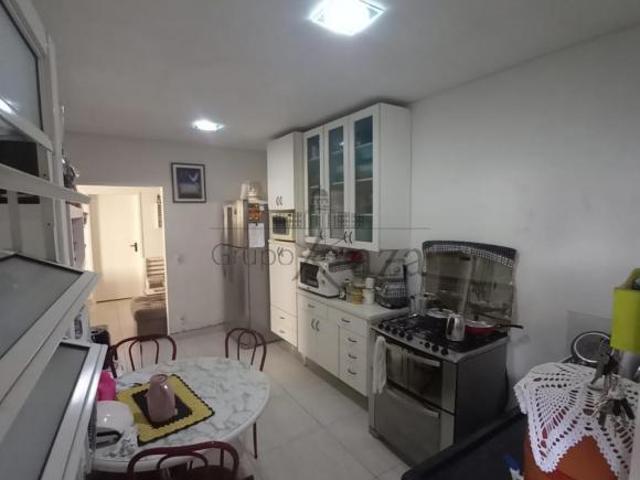 Casa Campo dos Alemães 3 Dormitórios 90m²
