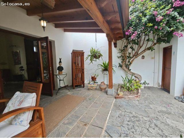 Casa Canaria restaurada con jardín privado en el corazón de Garachico, Tenerife norte