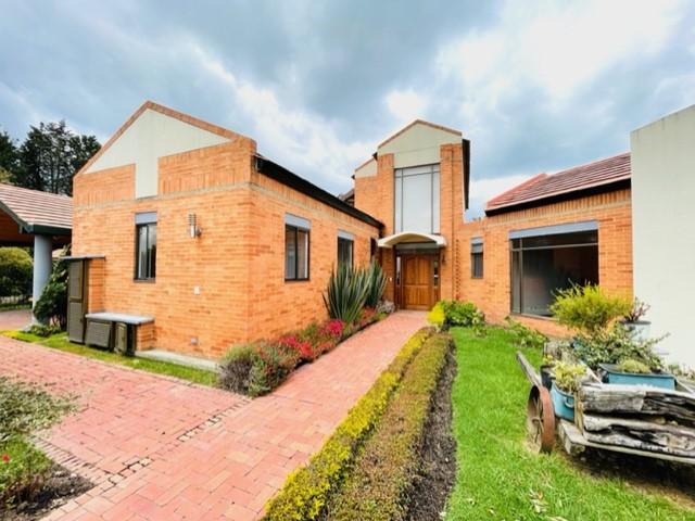CASA Carrera 104A # 235 51, Sin Barrio, Sopó