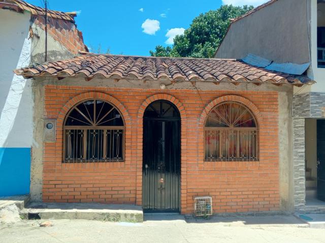 CASA CARRERA 19 # 23 37, CHARALA, Charalá