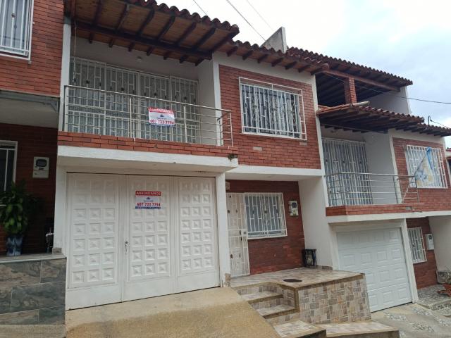 CASA CARRERA 23E # 2 75, BELLA VISTA, San Gil