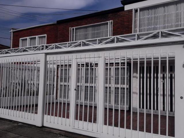 CASA Carrera 64 #94 A 86, Andes Norte, Bogotá